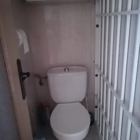Beautiful 2-bedroom Less Than 50m From The And Side Sea Views Apartment *