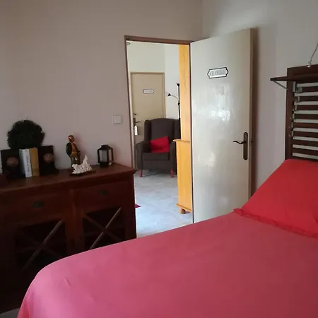 Beautiful 2-bedroom Less Than 50m From The And Side Sea Views Apartamento *