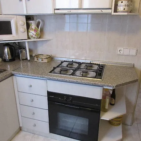 Beautiful 2-bedroom Less Than 50m From The And Side Sea Views Apartamento *